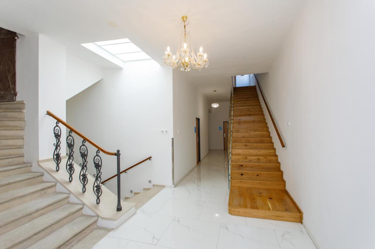 Luxusni Velky Apartman S Terasou V Centru Litomysle Ngoại thất bức ảnh